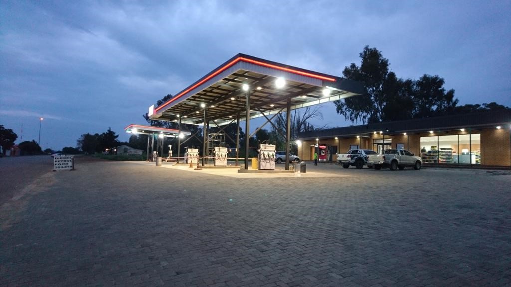 Derby Fuel & Truck Stop Logo