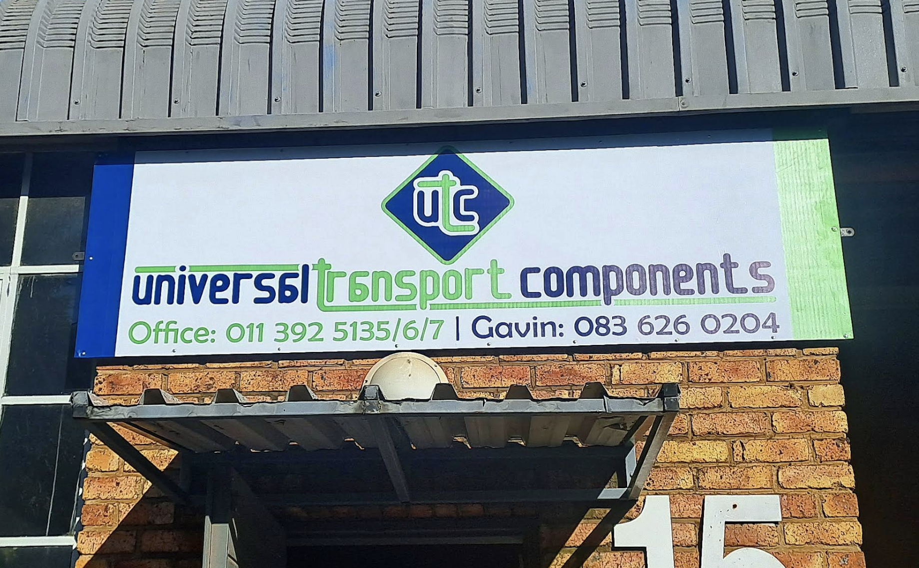 Universal Truck Components Logo