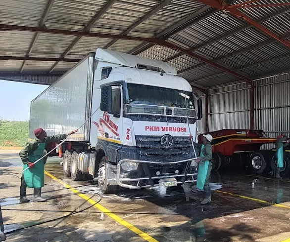 East Rand Truck Wash Logo
